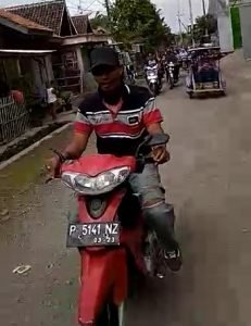 Rakyat Mengantar Bhisma