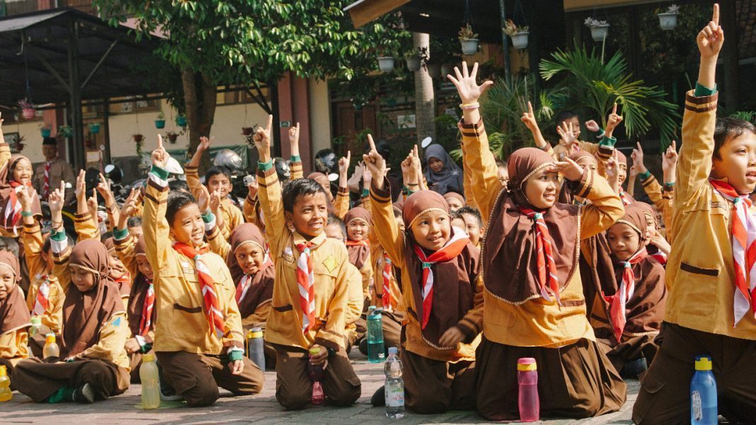 kegiatan AMIR di salah satu sekolah.