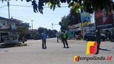 dikepung zona merah