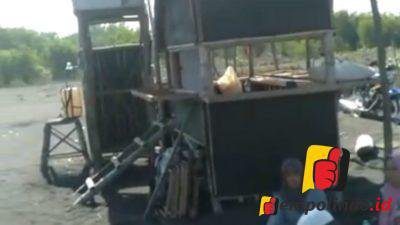 Gubuk Petani terbakar