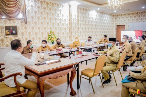 Bupati Hendy Bekerja