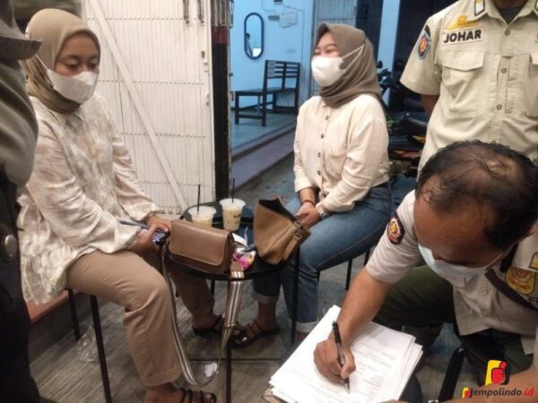 Satgas Covid-19 Jember Tegur Pemilik Warkop Abaikan Prokes Satgas covid-19 Jember