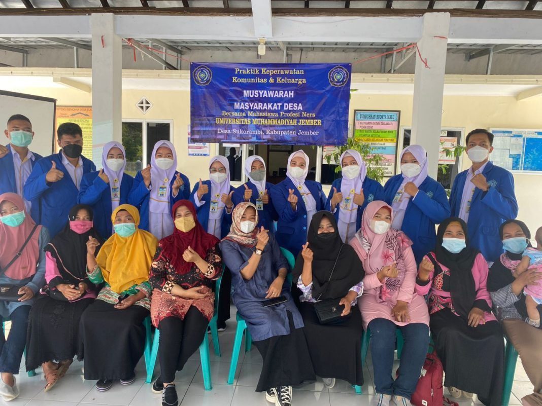 Mahasiswa Ners Unmuh Jember Gelar Musyawarah Masyarakat Desa, Temukan Risiko Tinggi Ibu Hamil Mahasiswa Ners Unmuh