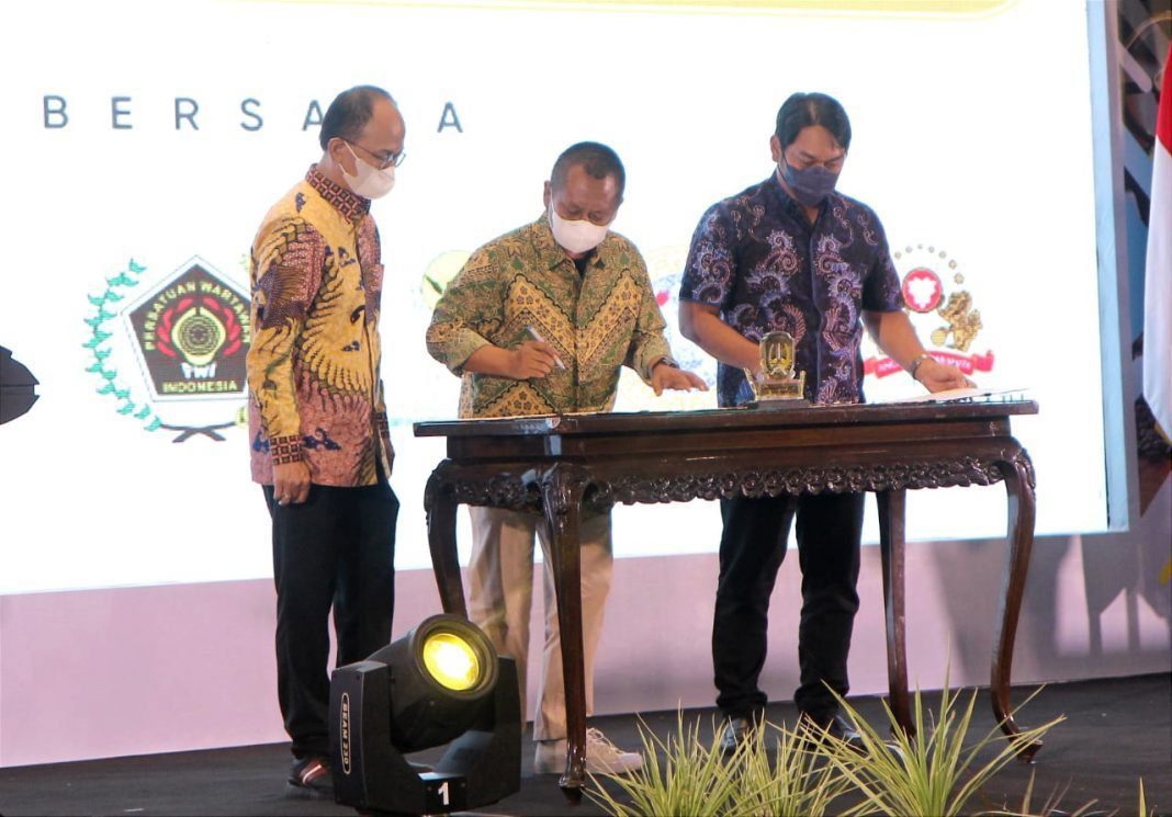 Baru Terpilih Ketua PWI Jatim Baru Terpilih Ketua