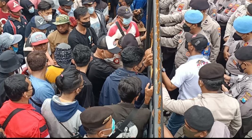 Buruh PDP Kahyangan
