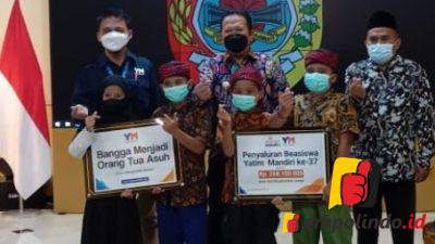 Yayasan Yatim Mandiri Cabang Jember Salurkan Bantuan Bea Siswa