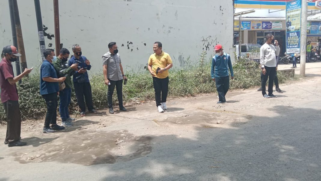 Jalan Rusak Parah