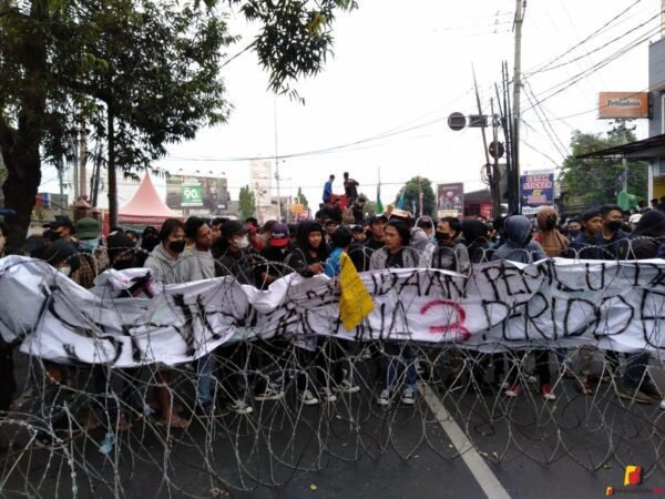 Mahasiswa Jember