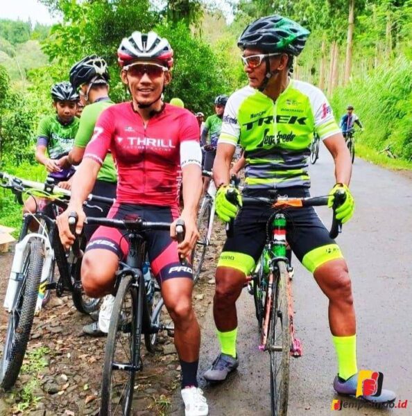 Bersaing Dengan Pembalap Muda Kakek 60 Tahun Ikut Ajang Superoadbike Porprov Bersaing Dengan Pembalap