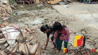 jempolindo, jember, rumah milik warga, diterjang hujan