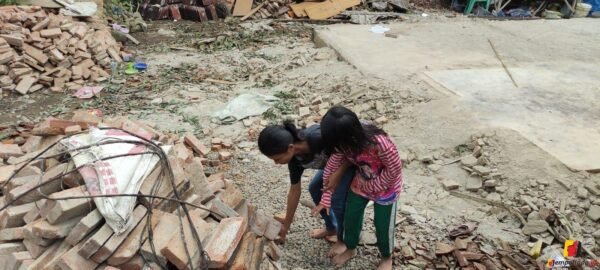 jempolindo, jember, rumah milik warga, diterjang hujan