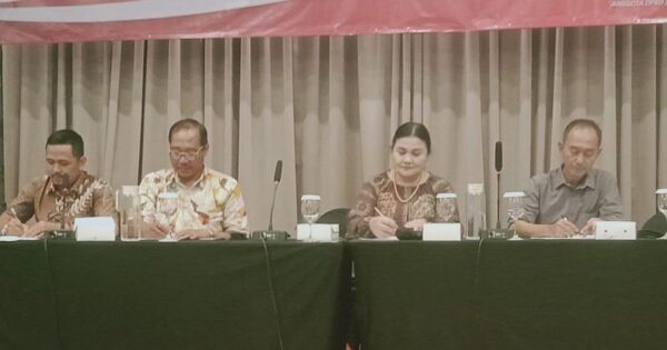 Hari Putri Lestari: Ada Kesenjangan Komunikasi Antara Petani dan Penyuluh Pertanian Jember Jempolido, Hari Putri Lestari, Petani, Penyuluh Pertanian Jember