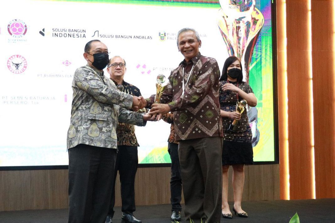 Delapan Pabrik SIG Raih Penghargaan Industri Hijau 2022 Jempolindo, jakarta, sig, penghargaan Industri Hijau