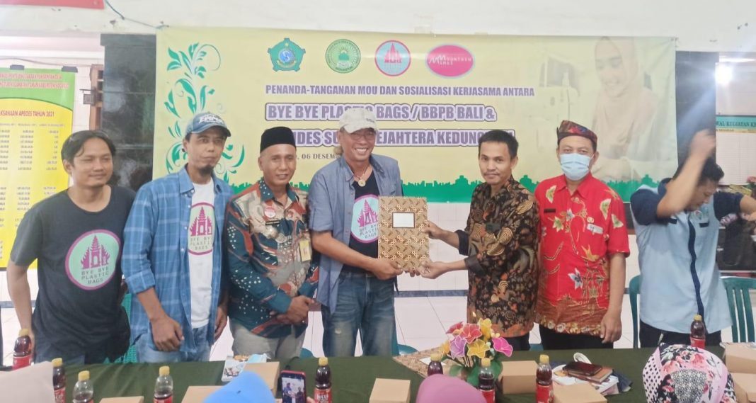 Kampanye Pengurangan Kantong Plastik Jempolindo, sidoarjo, kerjasama, kamapanye pengurangan, kantong plastik