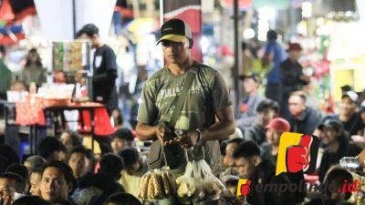 Jempolindo, jember, bola, alun-alun jember