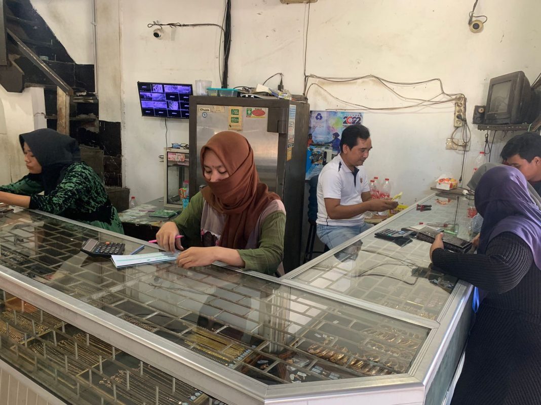 Tips Berdagang Emas jempolindo, jember, berdagang emas