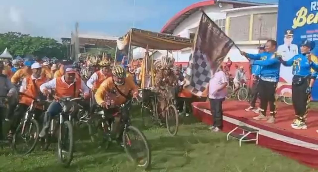 Gowes Bareng Bupati Jember, Peringati RSD Balung Ke-21 dan Hari Jadi Jember Ke-94 jempolindo, jember, bupati jember, gowes, HUT RSD Balung ke-21, Hari Jadi Kabupaten Jember