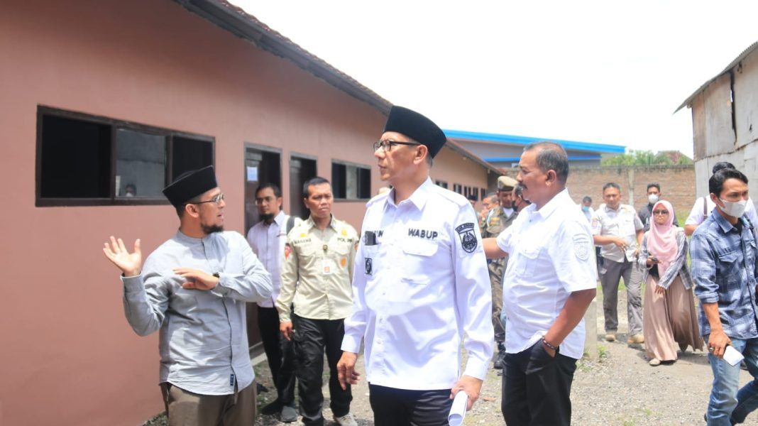 Tak Kantongi Ijin, Wabup Jember Stop Kegiatan Yayasan Imam Syafi'i jempolindo, jember, wabup jember, stop kegiatan, yayasan Imam Syafi'i
