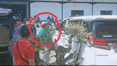 jempolindo, jember, bupati jember, tertangkap kamera, berlibur