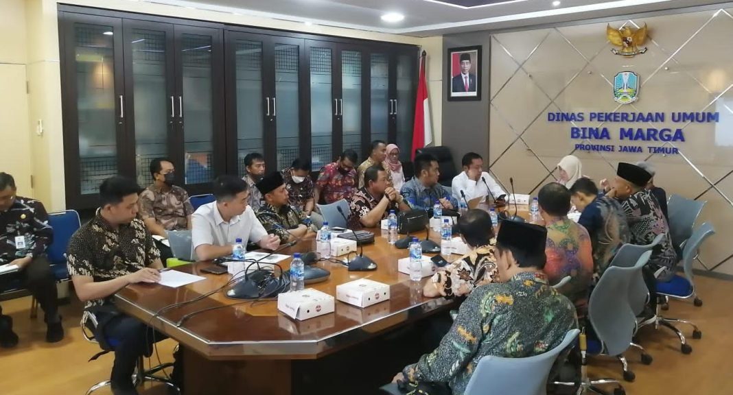 DPRD Jember Perjuangkan Tuntutan Warga Puger, Ini Hasilnya jempolindo, jember, dprd jember, tuntutan warga, puger