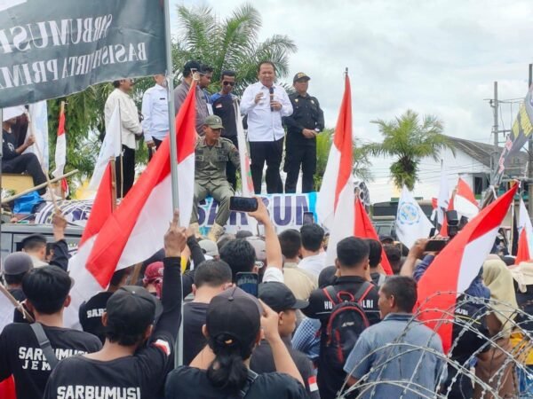 jempolindo, jember, bupati jember, masa aksi, sarbumusi, tolak upah murah