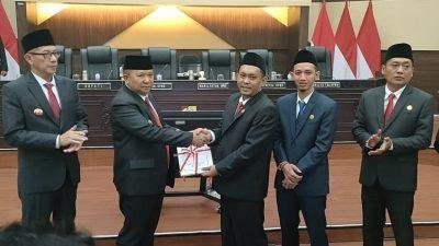 jempolindo, jember, bupati jember, dprd jember, ktitik tajam