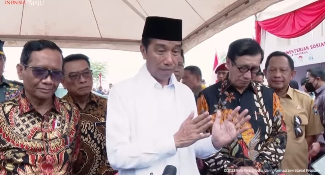 Wahyudi Menabuh Rapai, Jokowi Kunjungi Rumah Geudong Pidie sigli, jempolindo, wahyudi, presiden ri, jokowi, rumah geudong