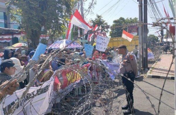 jempolindo, jember, warga desa mundurejo, kepung kejaksaan