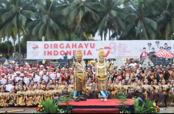 Jempolindoid Drama Kolosal Perang Sadeng Memukau Saat Penurunan Bendera Merah Putih Di Jember 6972