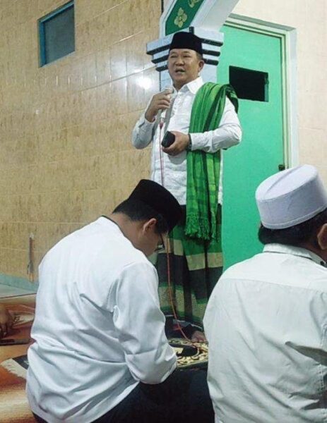 Sholat Subuh Berjamaah Masyarakat Jombang dan Bupati Jember: Antisipasi Bahaya Narkoba Jempolindo