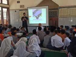 SMP Negeri 2 Arjasa dan DP3AKB Jember Gelar Sosialisasi Perlindungan Anak dan Stop Bullying 