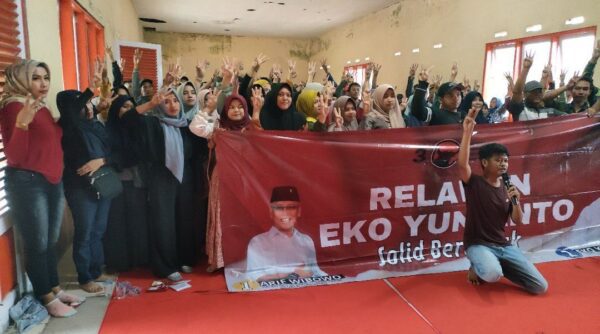 Relawan Eko Yunianto