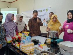 Cegah Stunting, PT Solusi Bangun Indonesia Adakan Pelatihan Pengolahan Makanan Lokal Sehat di Tuban