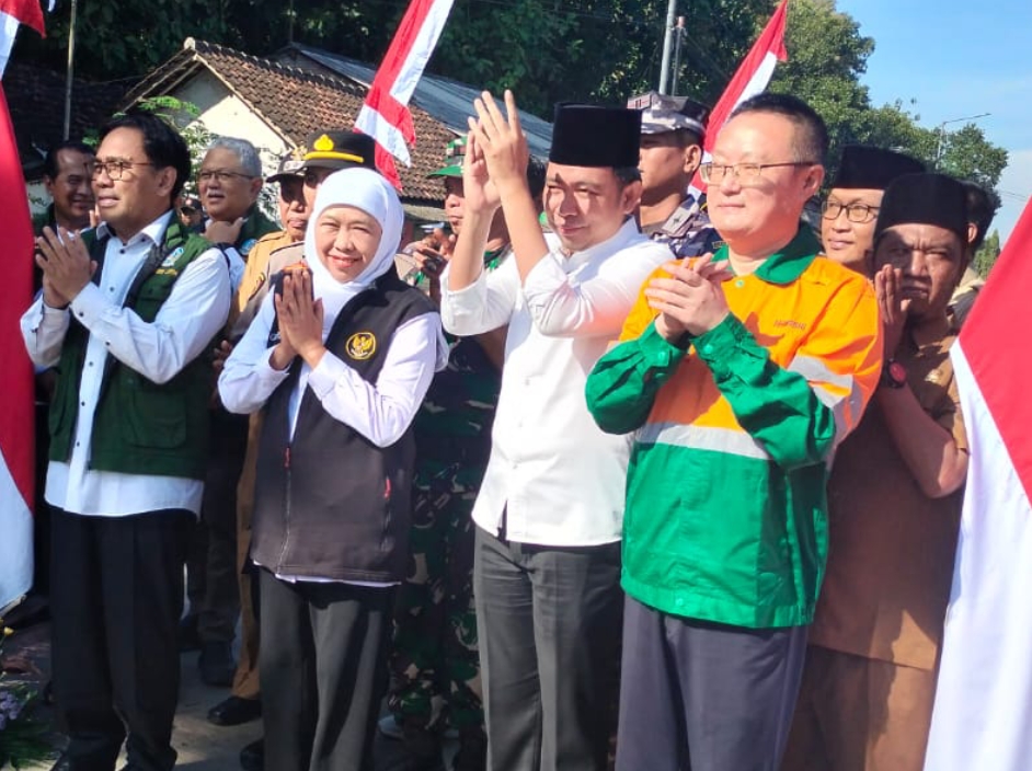 Gubernur Jawa Timur dan Bupati Jember